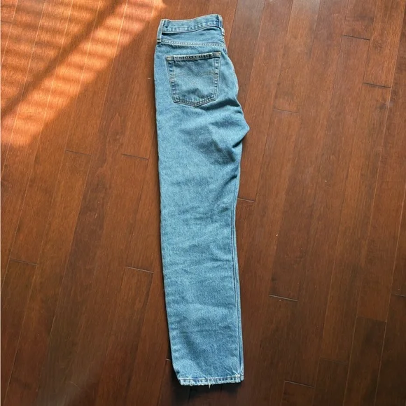 Levi's Classic 501 Blue Jeans with Signature Patch - Picture 4 of 4